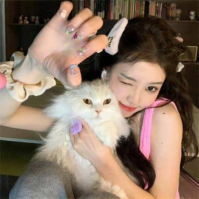 锦鲤降世，炮灰家人偷听我心声